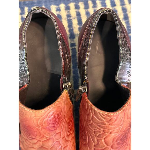 Artist Embossed Funky Leather Vintage Oxford Pumps - Picture 5 of 10